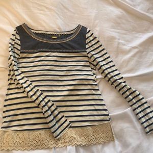Long Sleeve Top - Little Yellow Button/Anthro